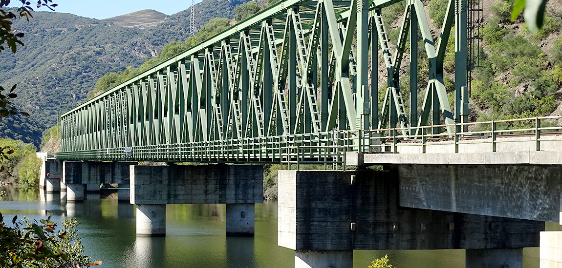 Reabilitação do Viaduto e Ponte da Ferradosa na Linha do Douro.