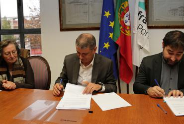 Assinatura do contrato para a instalação de uma Residência Universitária na Estação de Santa Apolónia