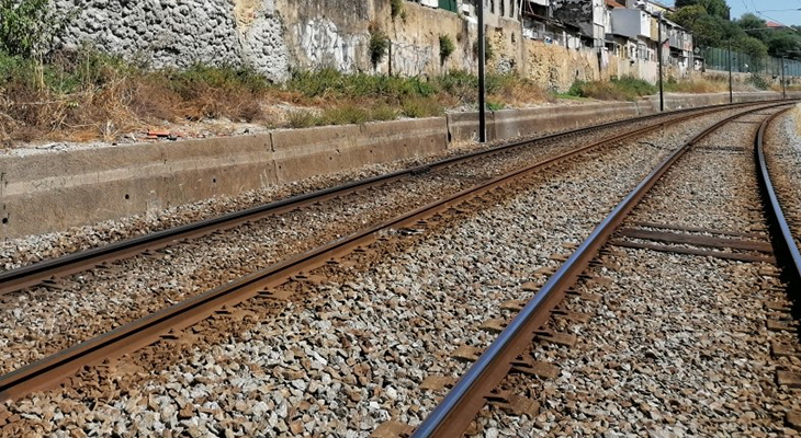 Reabilitação da Via-férrea Entre Stª Apolónia e Braço de Prata