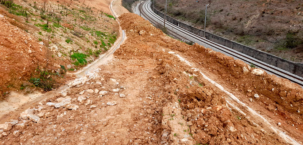 Talude na Linha do Norte