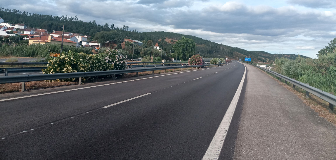 Trabalhos de reabilitação e reforço em três Passagens Hidráulicas da A23