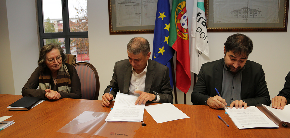 Assinatura do contrato para a instalação de uma Residência Universitária na Estação de Santa Apolónia