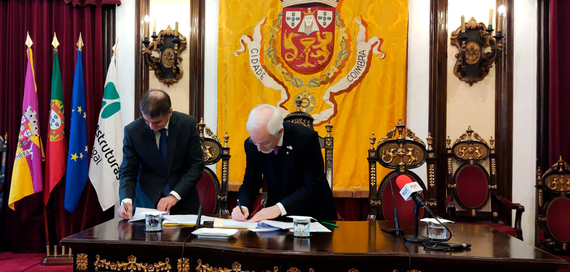 Assinado o Protocolo, entre a Câmara Municipal de Coimbra e a Infraestruturas de Portugal, para o desenvolvimento dos estudos necessários para a concretização deste Plano de Pormenor. 