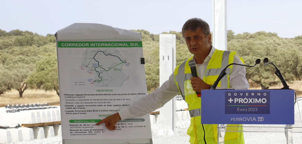 Primeiro-Ministro visita obra de construção da nova Linha de Évora