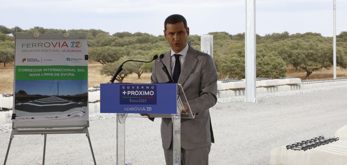 Primeiro-Ministro visita obra de construção da nova Linha de Évora