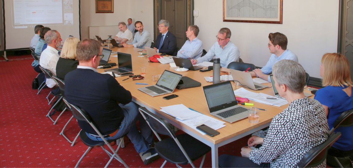 Reunião do Grupo de Coordenação Política e de Gestão da Associação EIM: fotografia 3