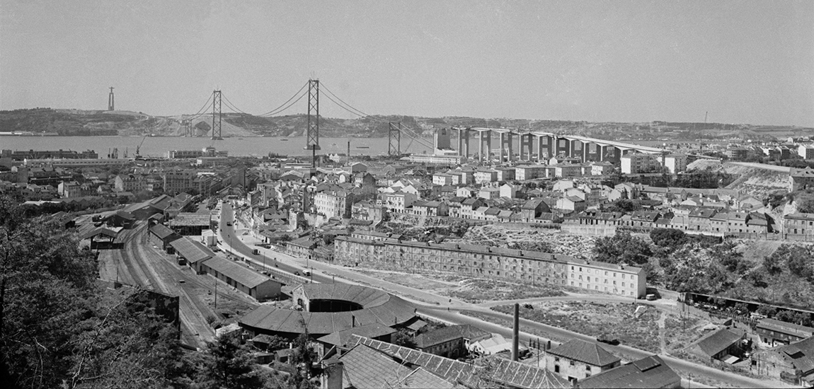 Imagem - Vista aérea Estação ferroviária de Alcântara-Terra em 1965