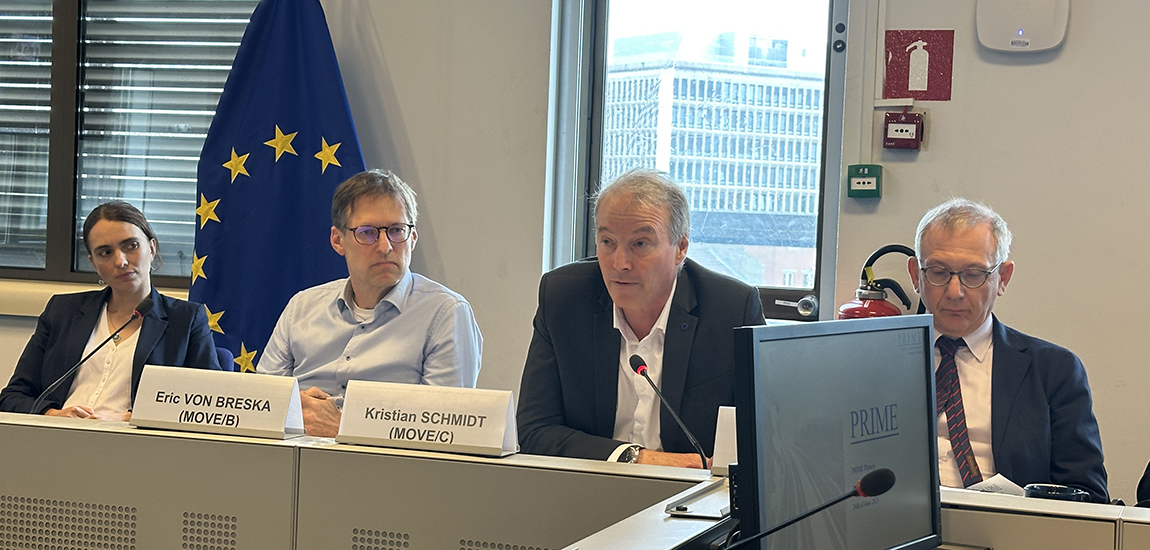 Fotografia da Mesa da Direção