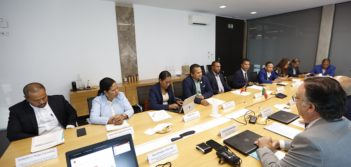 Imagem - Delegação da Comissão de Infraestruturas do Parlamento de Timor-Leste na Infraestruturas de Portugal