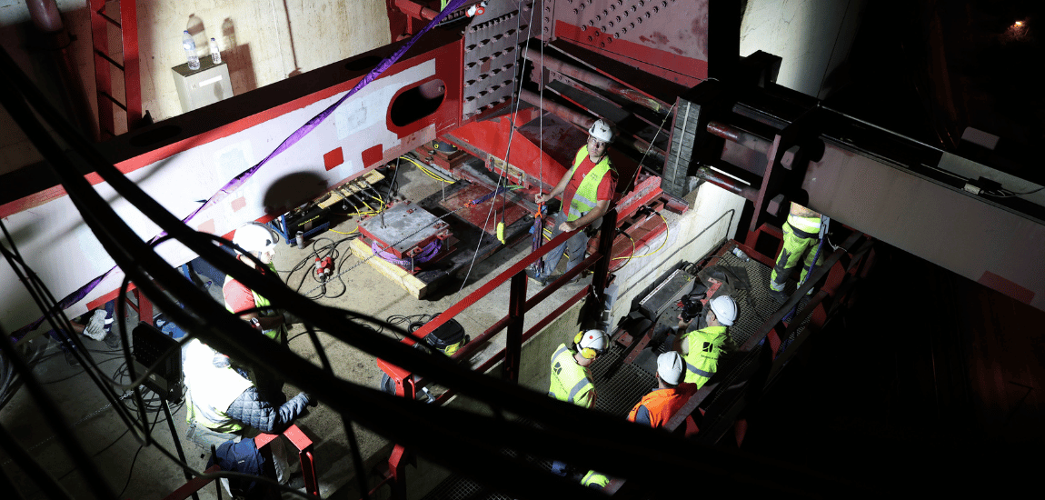 O trabalho que mantém a Ponte 25 de Abril em movimento