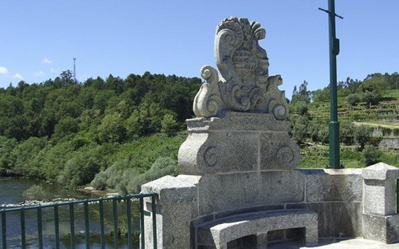 Pormenor da reabilitação do monumento das Armas de Arcos de Valdevez