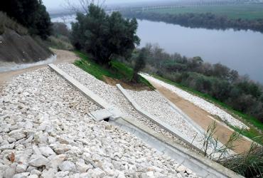 Finalizados os trabalhos em talude da Linha do Norte