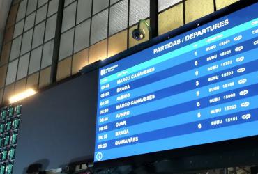 Novos Ecrãs de Informação na Estação de S. Bento