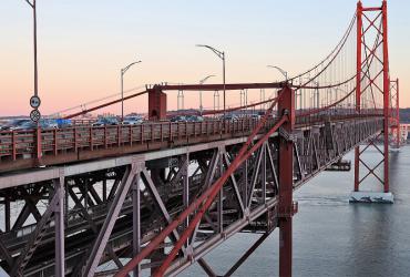 Ponte 25 de Abril
