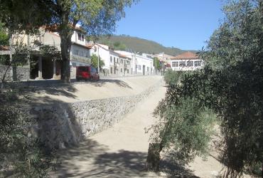 Conclusão dos trabalhos de substituição de muro na EN18, no Fundão