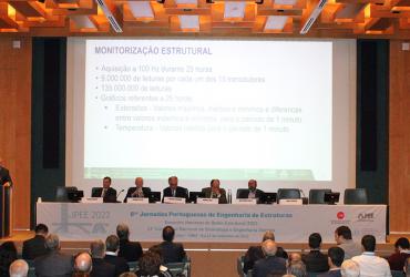 Projetista Parsons, representado por Aykut Urgen e Tom Spoth