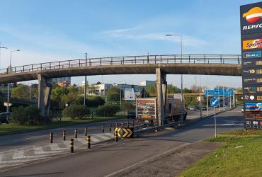 Passagem Superior de Peões no IP4