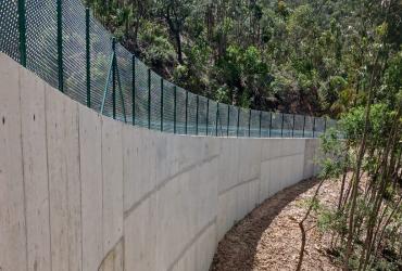 Fotografia dos trabalhos de reabilitação de muros na ER266: fotografia 1