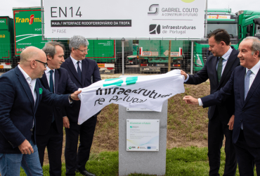 Descerramento da placa na cerimónia de abertura do tráfego da EN14: fotografia 2