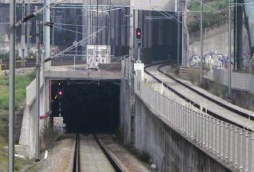 Tratamento do betão armado no Túnel de Campanhã, na Linha do Minho