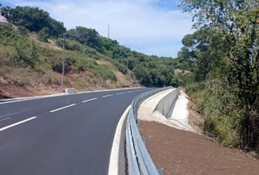 Imagem 1 - Concluída a empreitada de reabilitação de estruturas de contenção e taludes na EN8