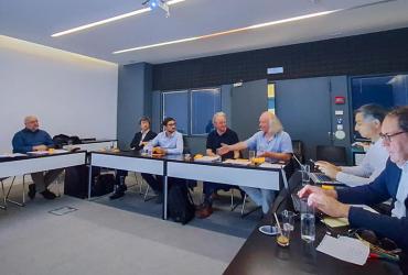  Grupo técnico da UIC do SMGG para reunião na Estação do Oriente