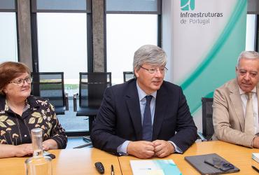 Imagem - Miguel Cruz, Presidente da Infraestruturas de Portugal e Maria Amália Almeida, Vice-Presidente