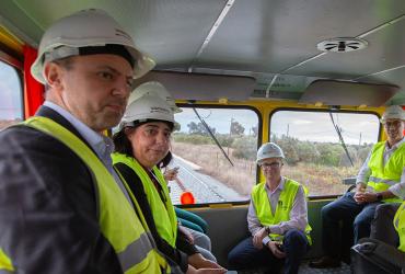Visita no veículo de inspeção técnica da IP, ao novo troço na Linha de Évora