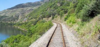 Beneficiação da Superestrutura de Via no Troço Pinhão - Tua