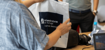 Fardas que se transformaram em mobiliário sustentável